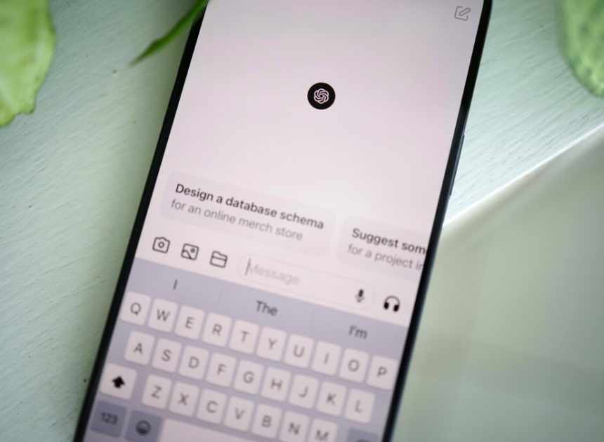 El streaming lleva años persiguiendo las cuentas compartidas. La IA no tiene ese problema: nuestras conversaciones nos avergüenzan